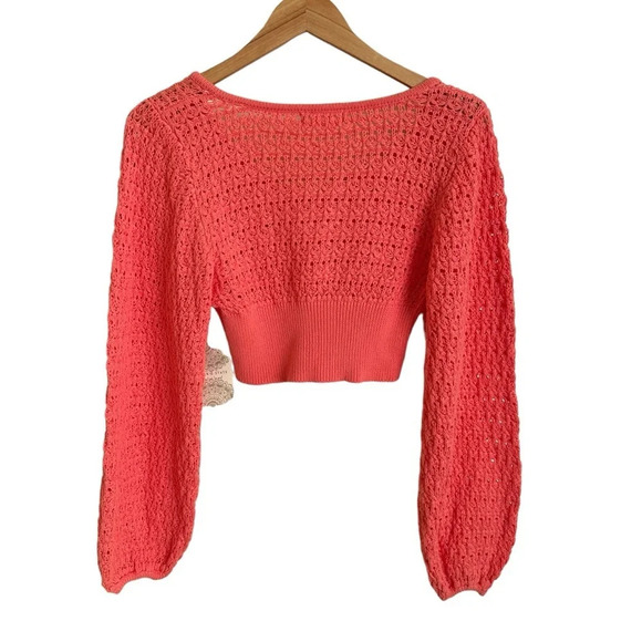 NWT Altar’d State size Small Coral Open Knit Crochet Cropped Sweater V Neck New - Picture 3 of 6